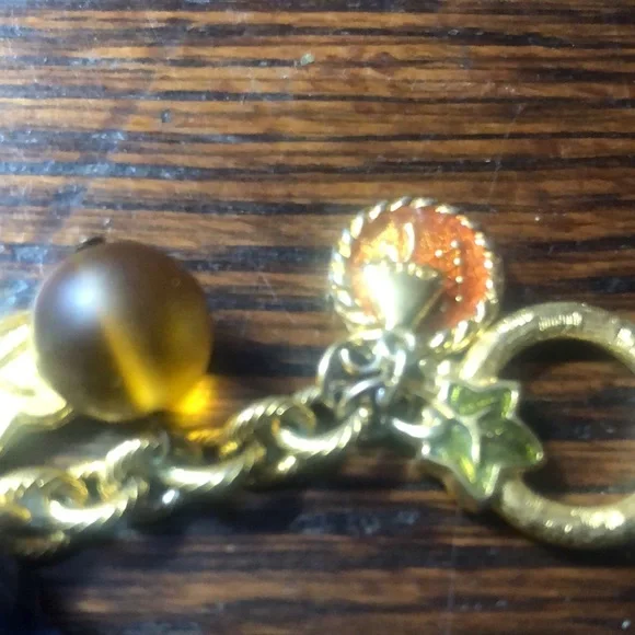 Stunning vintage charm bracelet - Picture 4 of 9